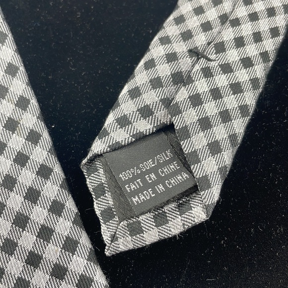 Vintage Perry Ellis Portfolio Necktie. Green and Black Checkered Pattern. - Picture 2 of 5